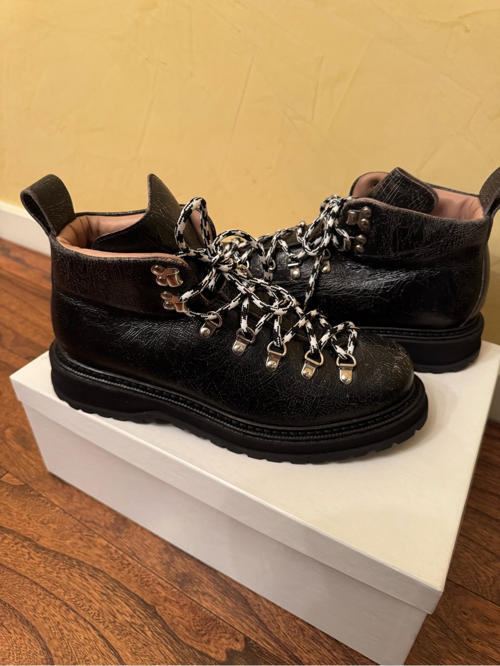 NIB Buttero Canalone Crackled Black Leather Hiking Boots Size 41 - Italy